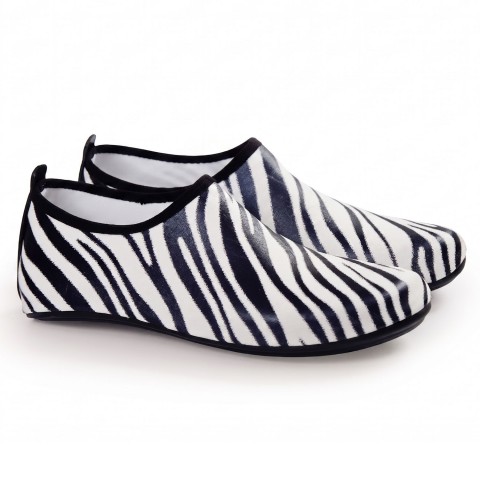 Peluche Parlak Zebra Kaymaz Taban Kadın Deniz Ayakkabısı
